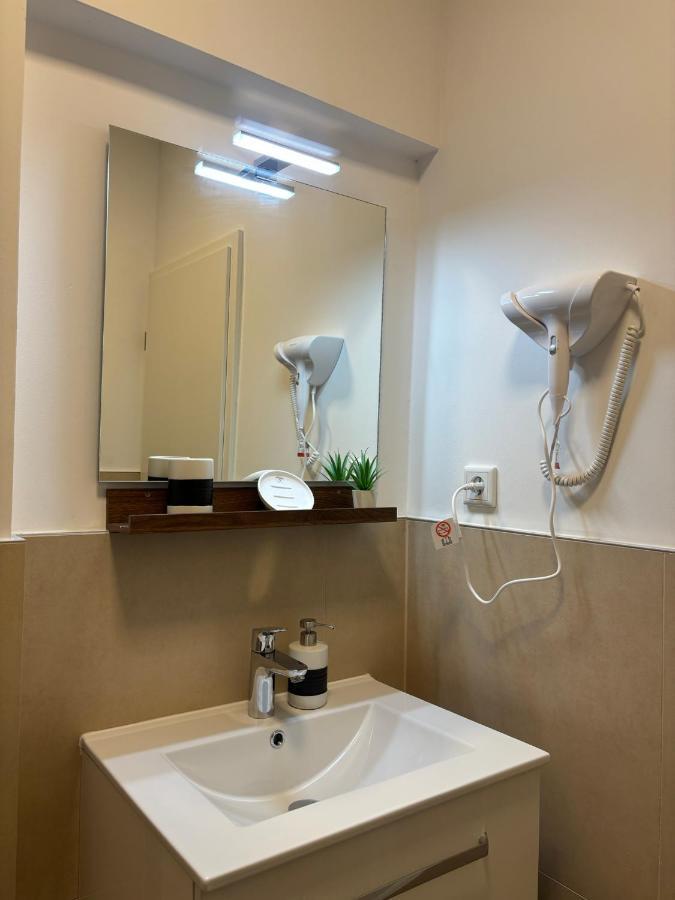 Lenti Duesseldorfer Apartment'S ภายนอก รูปภาพ