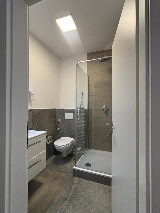 Lenti Duesseldorfer Apartment'S ภายนอก รูปภาพ