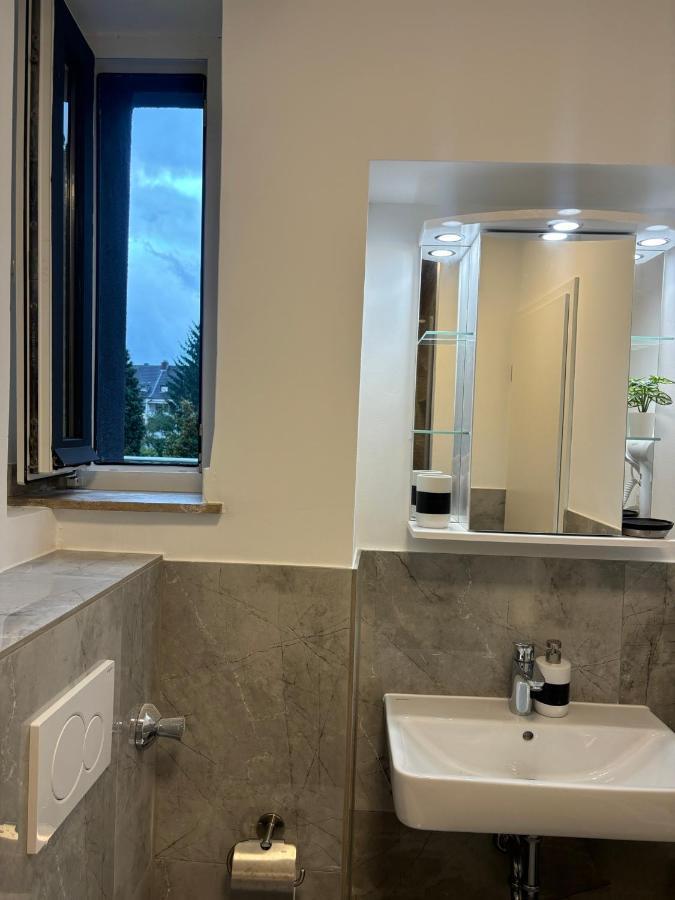 Lenti Duesseldorfer Apartment'S ภายนอก รูปภาพ