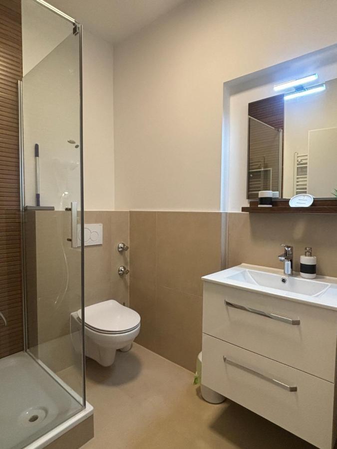 Lenti Duesseldorfer Apartment'S ภายนอก รูปภาพ