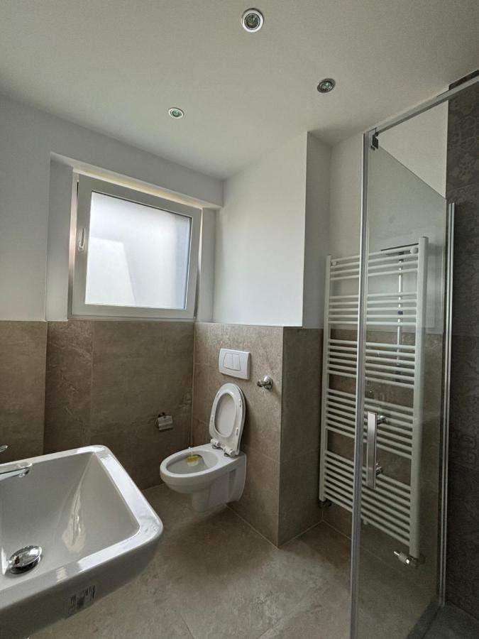 Lenti Duesseldorfer Apartment'S ภายนอก รูปภาพ