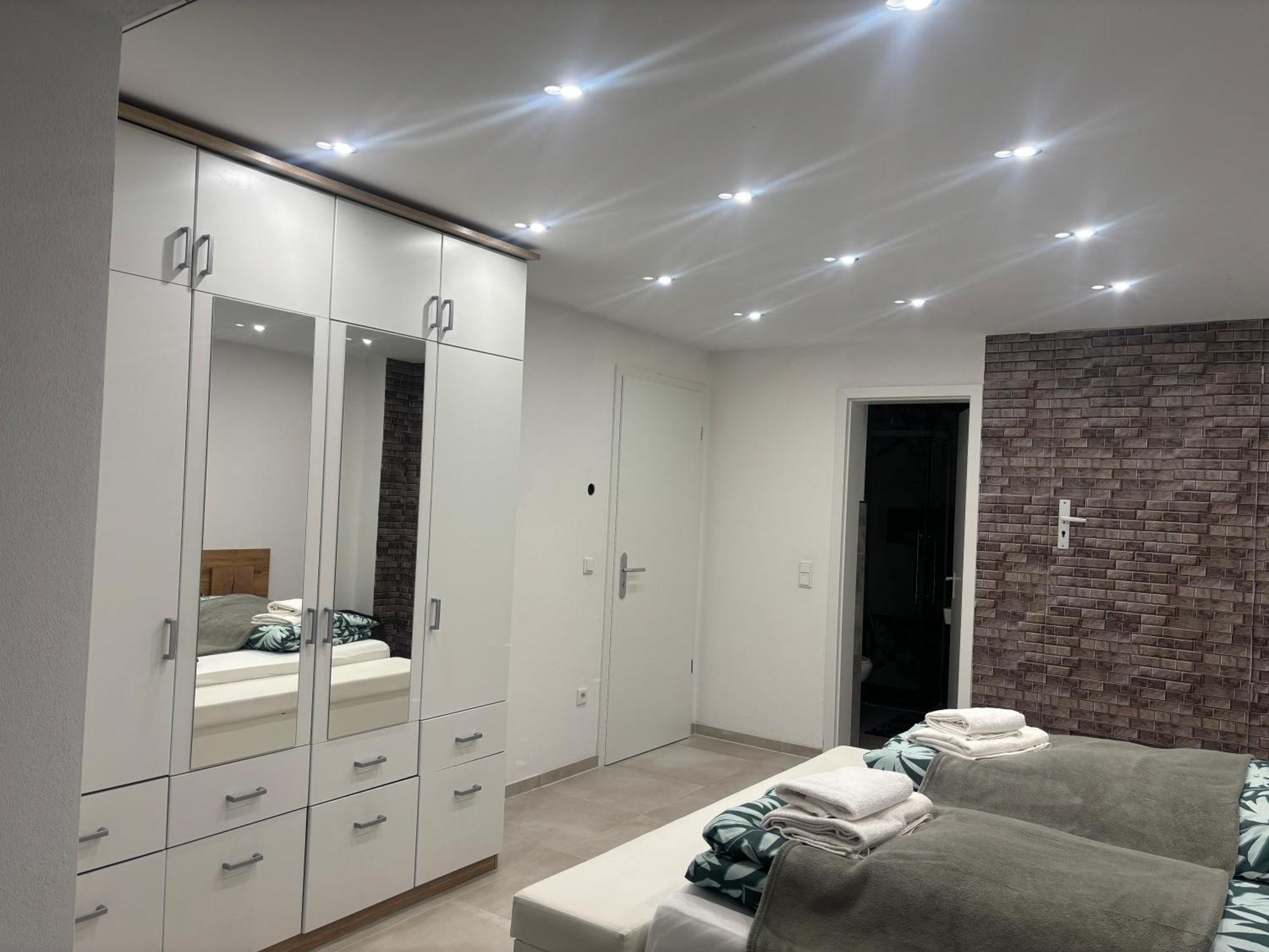 Lenti Duesseldorfer Apartment'S ภายนอก รูปภาพ