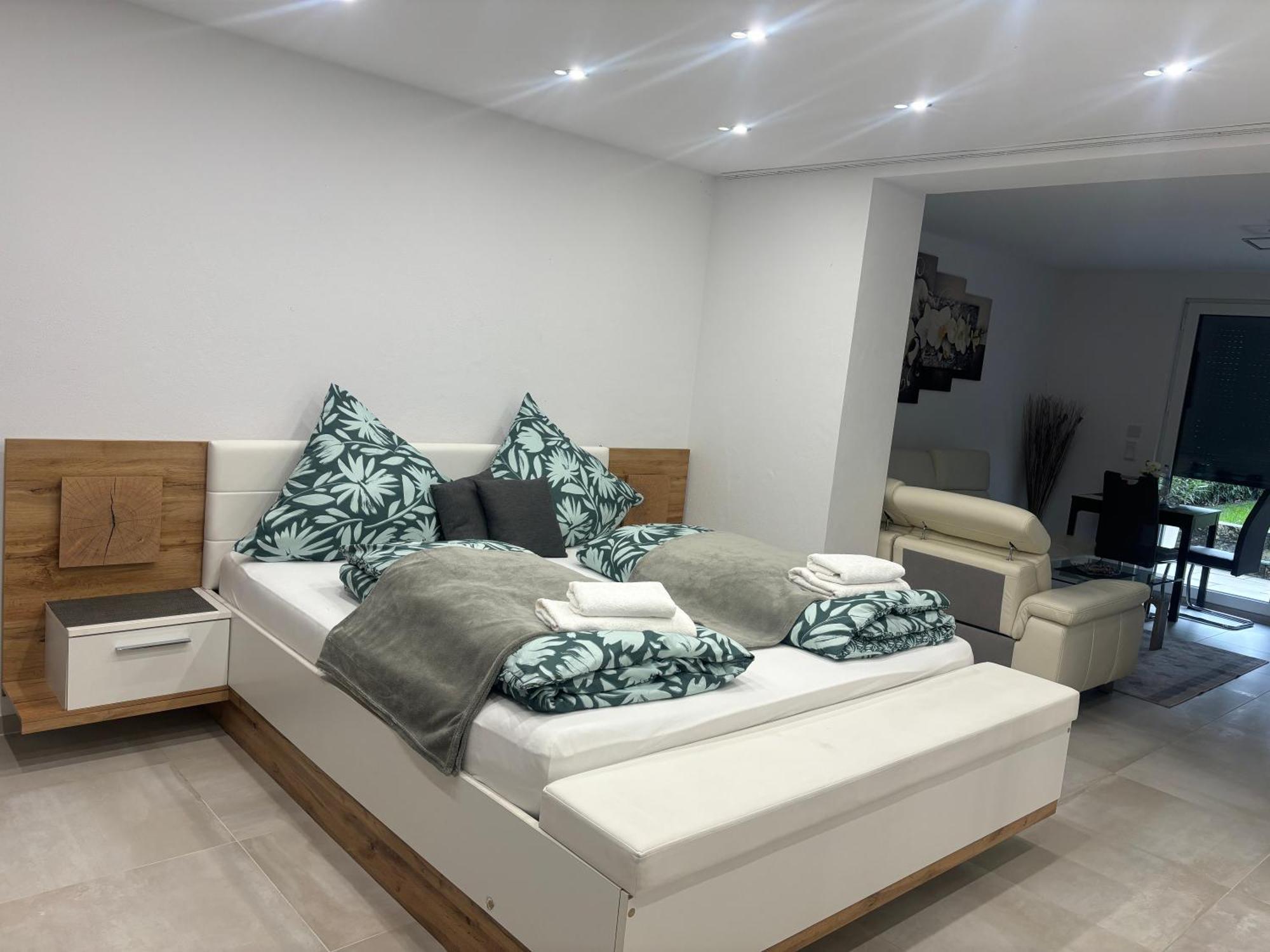 Lenti Duesseldorfer Apartment'S ภายนอก รูปภาพ