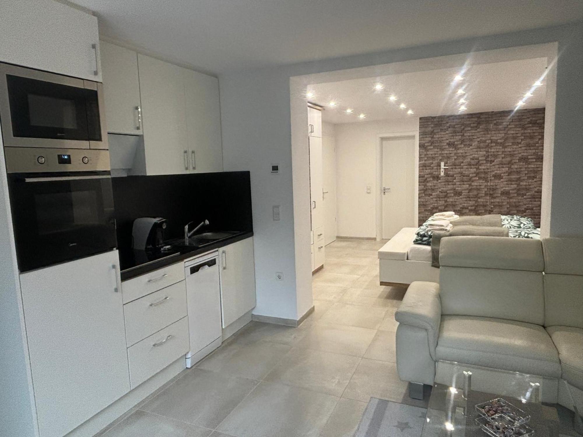 Lenti Duesseldorfer Apartment'S ภายนอก รูปภาพ